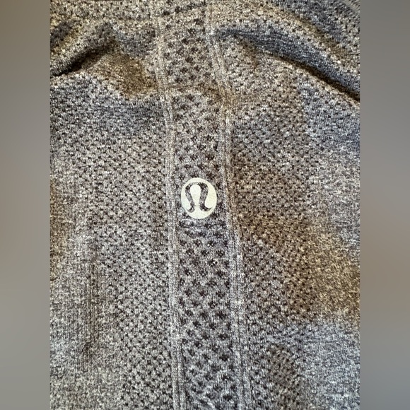 Lululemon 1/4 zip - Picture 6 of 6
